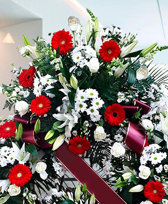 Flores variadas para funerales de Zamora